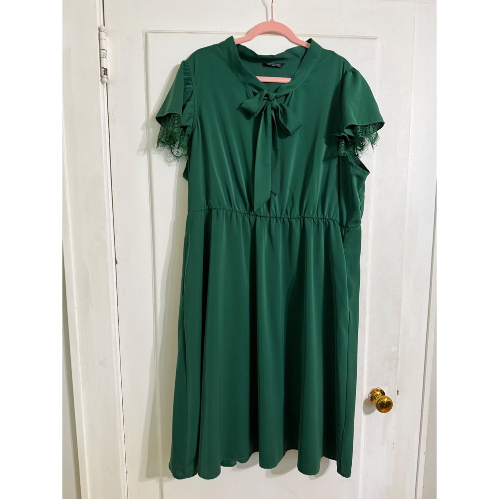Bloomchic Green Tie Neck Lace Trim Flutter Sleeve Dress Plus Size US 22-24